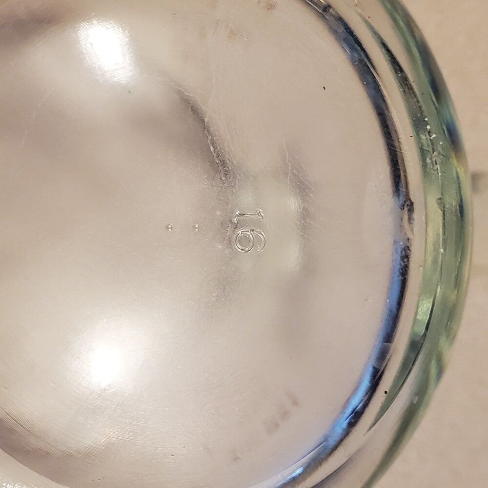 Pyrex 2 cup glass measuring cup - Picture 4 of 6